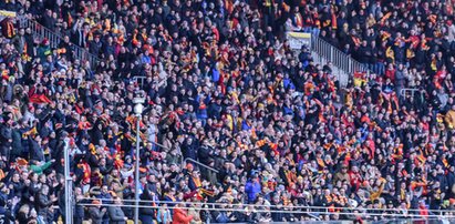 Skandal na polskim stadionie. Rosjanin rzucił się na kibiców z pięściami, nie wytrzymał prowokacji