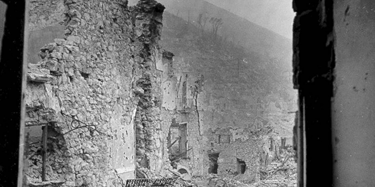 Włochy z własnych środków płacą swoim obywatelom za niemieckie zbrodnie. Na zdj. ruiny miasteczka Cassino.