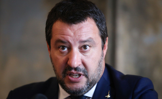 Salvini ostro do Macrona: Włochy nie przyjmują od ciebie rozkazów, nie jesteśmy niewolnikami [WIDEO]