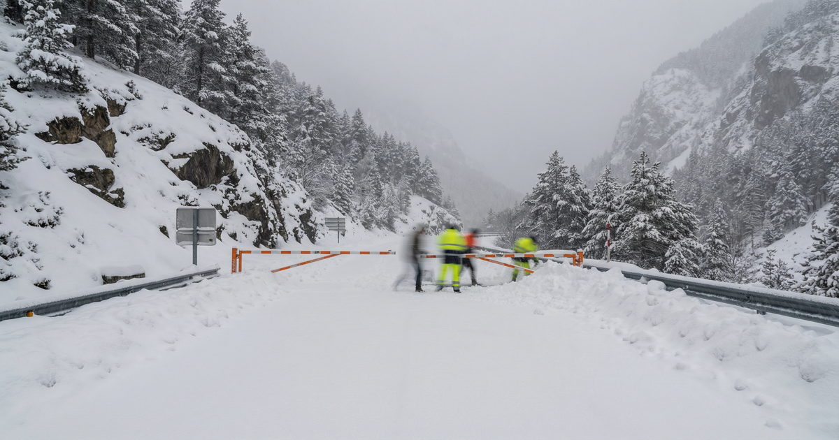 Borrasca-Goretti-en-los-Pirineos-el-t-nel-de-Bielsa-cerrado-tras-75-cm-de-nieve