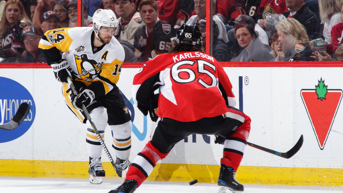 Pittsburgh Penguins pokonali Ottawa Senators 3:2 po dwóch dogrywkach i zakończyli rywalizację w siódmym meczu, wygrywając serię 4-3. Pingwiny zagrają o obronę mistrzowskiego tytułu z Nashville Predators.