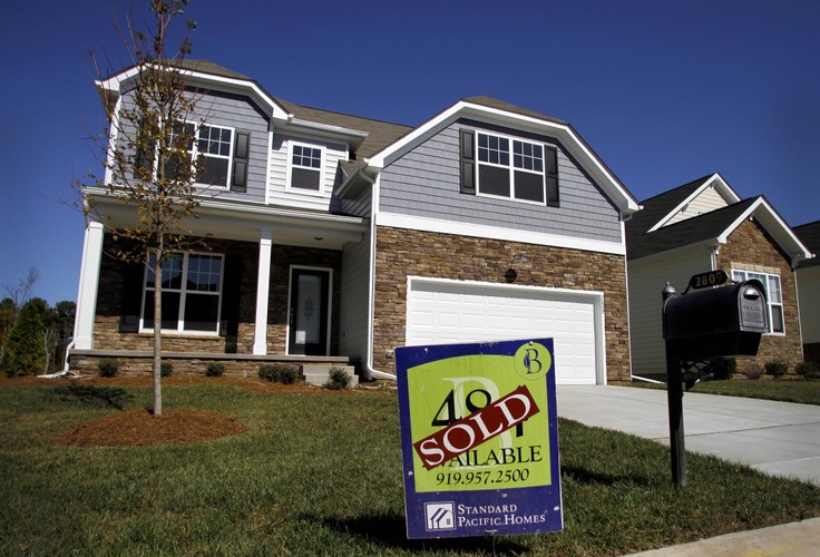 2. National Association of Realtors. Wydatki na lobbing w 2012 r.: 44.465 mln USD. Jest to ogromna organizacja, skupiająca osoby związane z obrotem nieruchomościami – pośredników, prawników, sprzedawców, konsultantów, rzeczoznawców i innych. Działalność NAR jest kontrowersyjna, ponieważ wielu ekspertów obwinia organizację za kryzys związany ze „złymi” kredytami hipotecznymi, który doprowadził do załamania gospodarczego. Wciąż jest to jednak druga najbardziej wpływowa organizacja handlowa w USA. Jednym z ważnych punktów jej działalności lobbingowej jest deregulacja rynku usług finansowych.