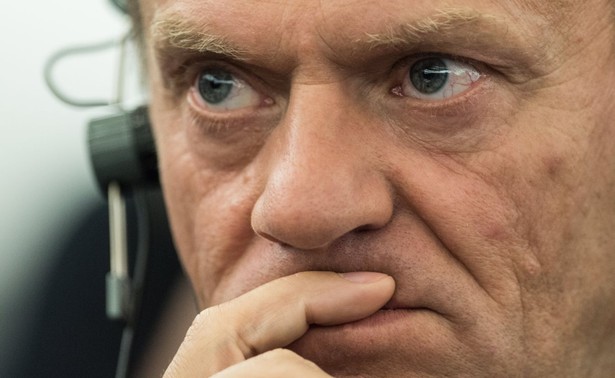 "Rozmawialiśmy o potrzebie współpracy. W centrum dyskusji z prezydentem Erdoganem postawiłem kwestię praw człowieka" - napisał Tusk na Twitterze.