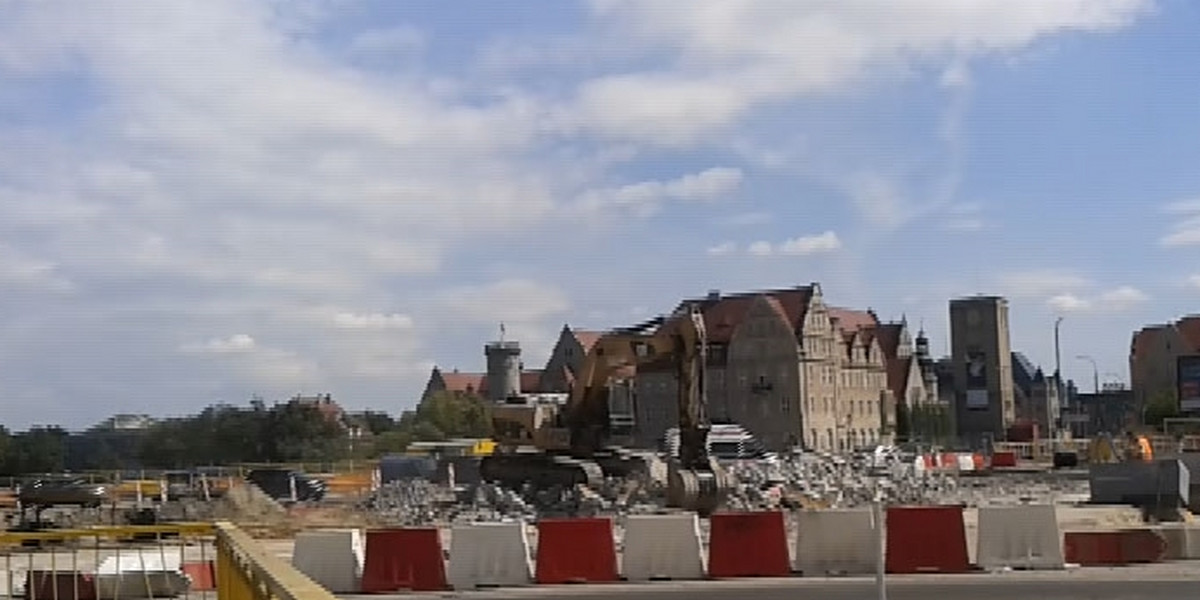 Poznań. Prace na rondzie Kaponiera