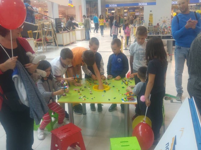 Deca su se dobro zabavila