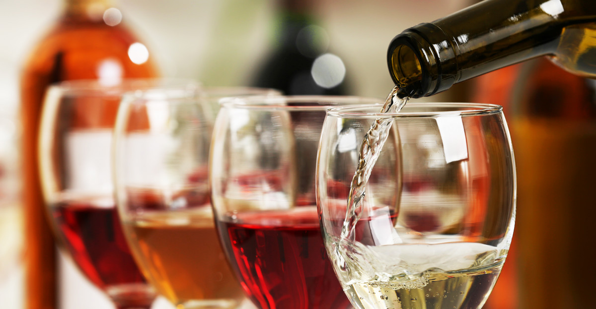 Wino z winogron - rodzaje, właściwości i zagrożenia