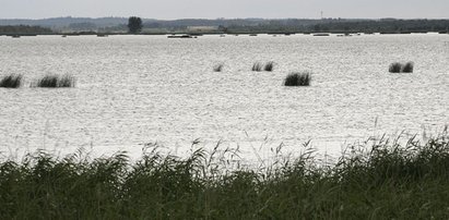 Koszmar nad jeziorem. Chcieli się ochłodzić, doszło do tragedii