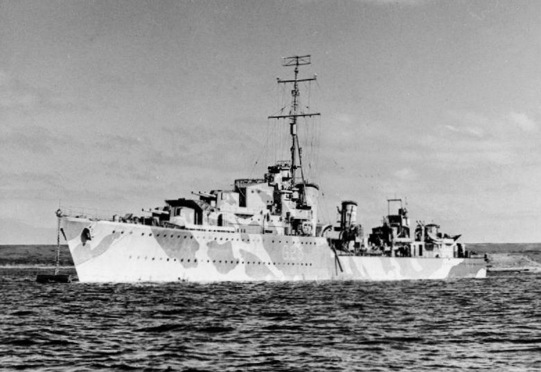 Pierwszym okrętem wojennym Royal Navy straconym podczas eskorty konwojów arktycznych był HMS Matabele. Ten  duży niszczyciel typu Tribal oddany do służby w styczniu 1939 r. został zatopiony wraz z niemal całą załogą 17 stycznia 1942 roku przez okręt podwodny U-454