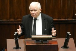 Jarosław Kaczyński w Sejmie zapowiedział referendum ws. przymusowej relokacji imigrantów. 15 czerwca 2023 r.