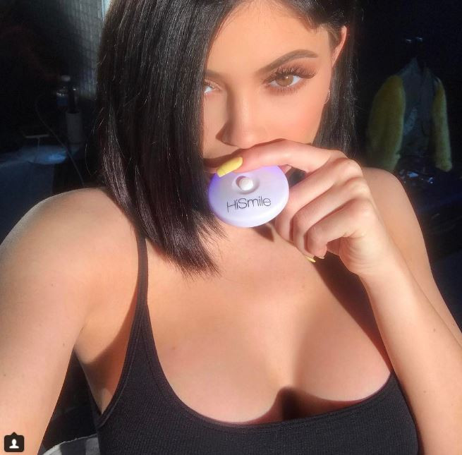 Kylie Jenner znowu kusi biustem. Seksowna czy już wulgarna?