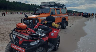 Plażowicze zamarli na ten widok. Od razu chwycili za telefony. Tragedia w Stegnie