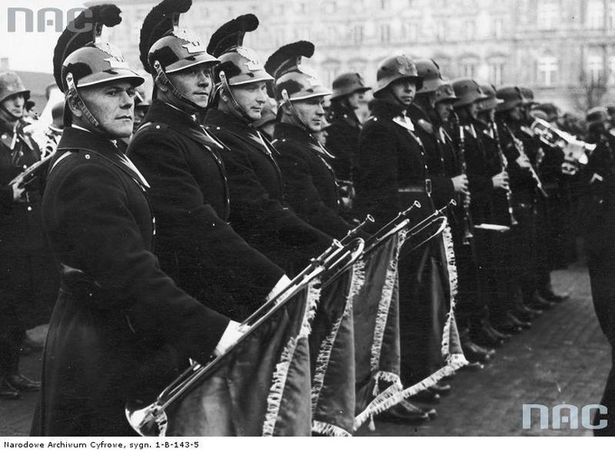 PRZEDWOJENNI POLSCY POLICJANCI