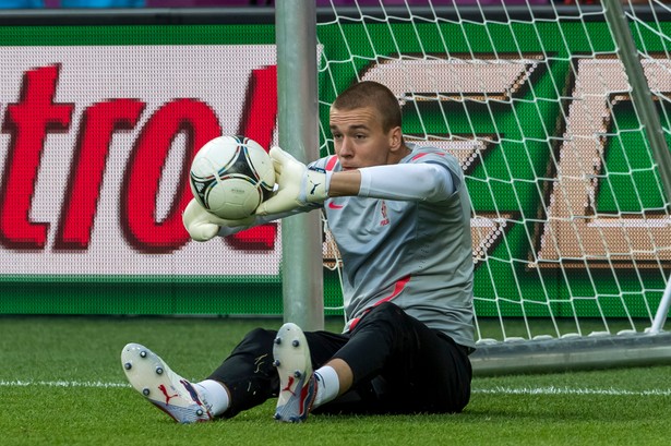 Nieudany debiut Sandomierskiego w Anglii. Puścił dwa gole. WIDEO