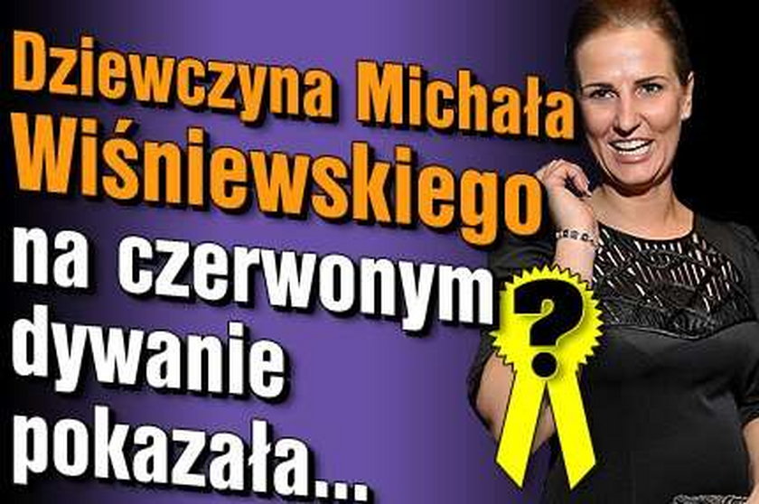 Dziewczyna Michała Wiśniewskiego na czerwonym dywanie pokazała...