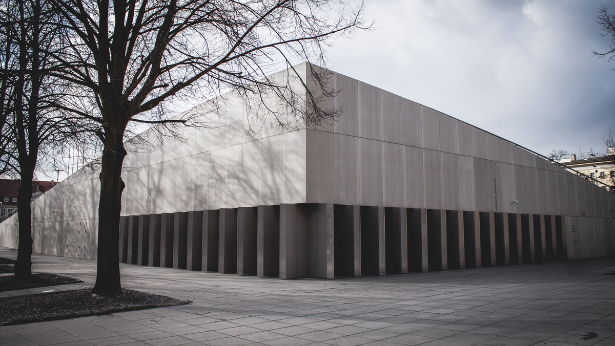 Centrum Dialogu Przełomy w Szczecinie zdobyło tytuł World Building of the Year 2016 na World Architecture Festival – poinformowało w sobotę Muzeum Narodowe w Szczecinie. Architektoniczny projekt Roberta Koniecznego z KWK Promes poświęcony jest współczesnej historii Pomorza Zachodniego.