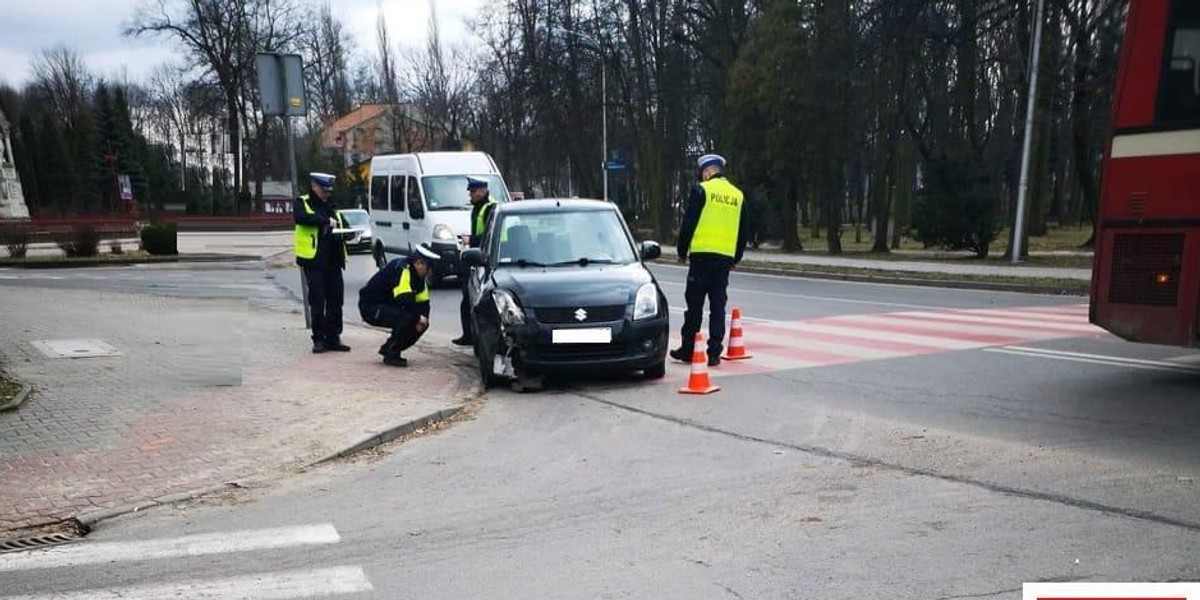 Sędzia miała prawie 4 promile i wjechała autem w drzewo!