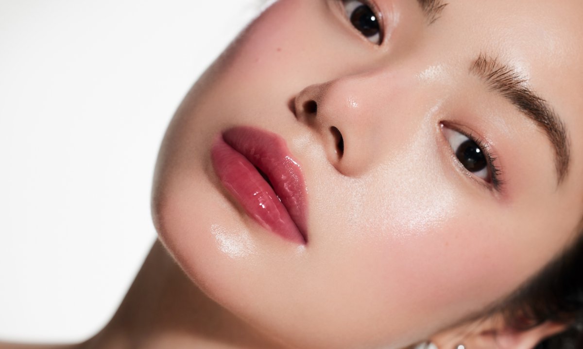 Skóra sprężysta i apetyczna jak panna cotta. To serum daje efekt jello skin