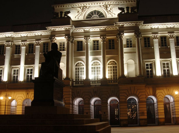 Pijacka kradzież w centrum Warszawy. Bo chcieli pójść na kebaba