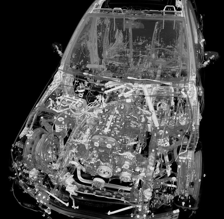 Twórcom udało się uzyskać obrazy o jakości wystarczającej do oceny procesu deformacji poszczególnych komponentów samochodu.