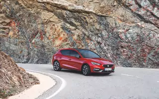 Pierwsza jazda - Seat Leon. Wiemy jak jeździ brat Volkswagena Golfa