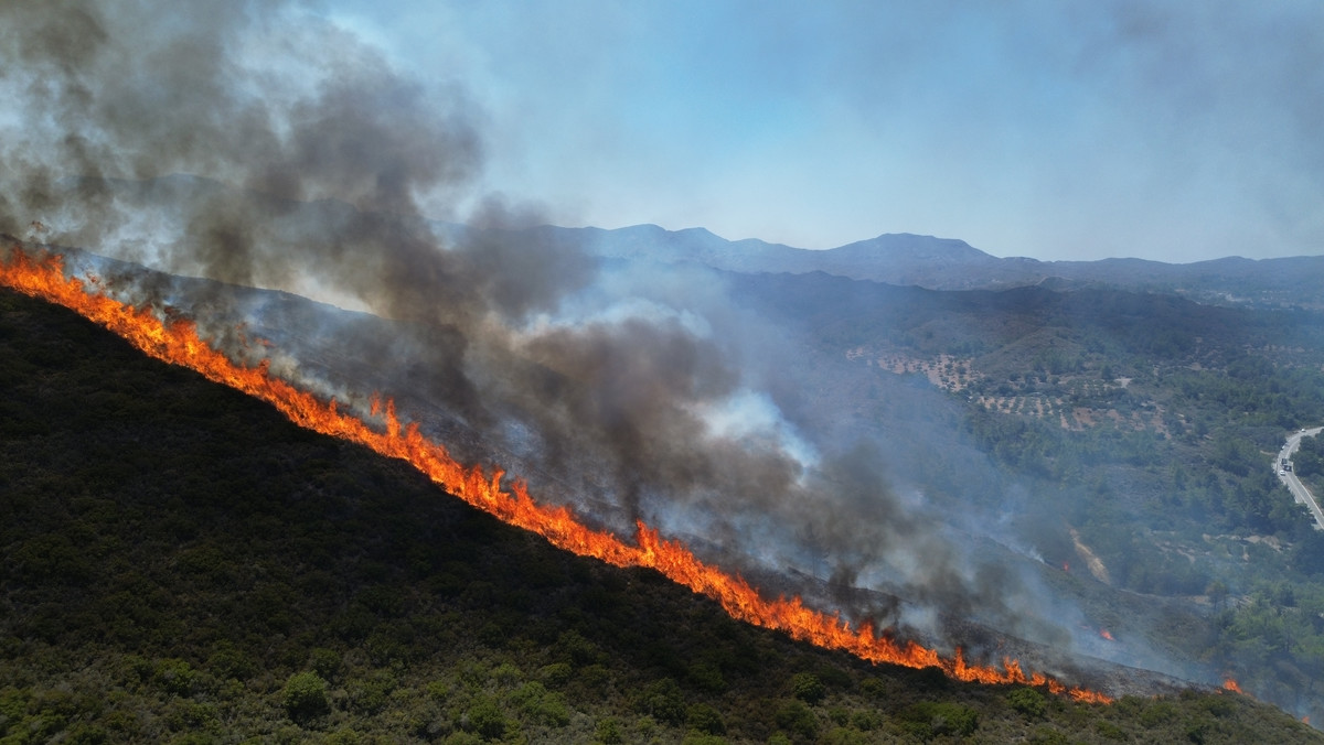 Pożary trawią greckie wyspy. Kolejne ofiary śmiertelne