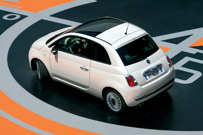 Fiat 500 obchodzi pierwsze urodziny