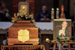 W Warszawie pożegnaliśmy Jana Kobuszewskiego. 'Żegnamy aktora prawdziwie wybitnego'