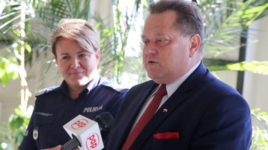 Wiceminister Zieliński odwiedził policjantów z Giżycka