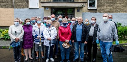 200 osób może stracić dach nad głową. Chcą nas sprzedać razem z blokami