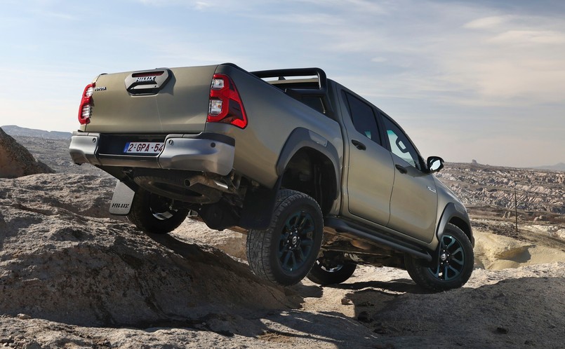 Nowa Toyota Hilux Mild Hybrid 48V