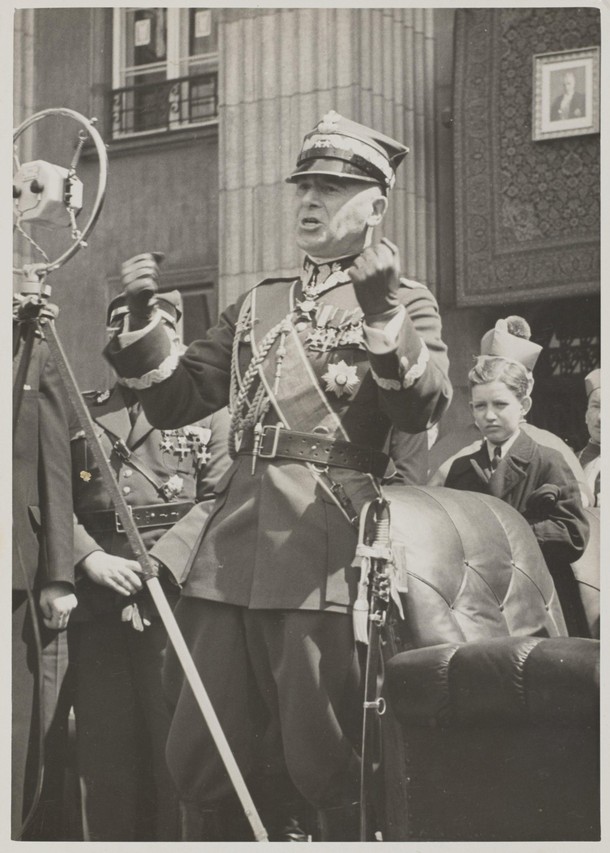 Marszałek Edward Rydz-Śmigły wygłasza przemówienie