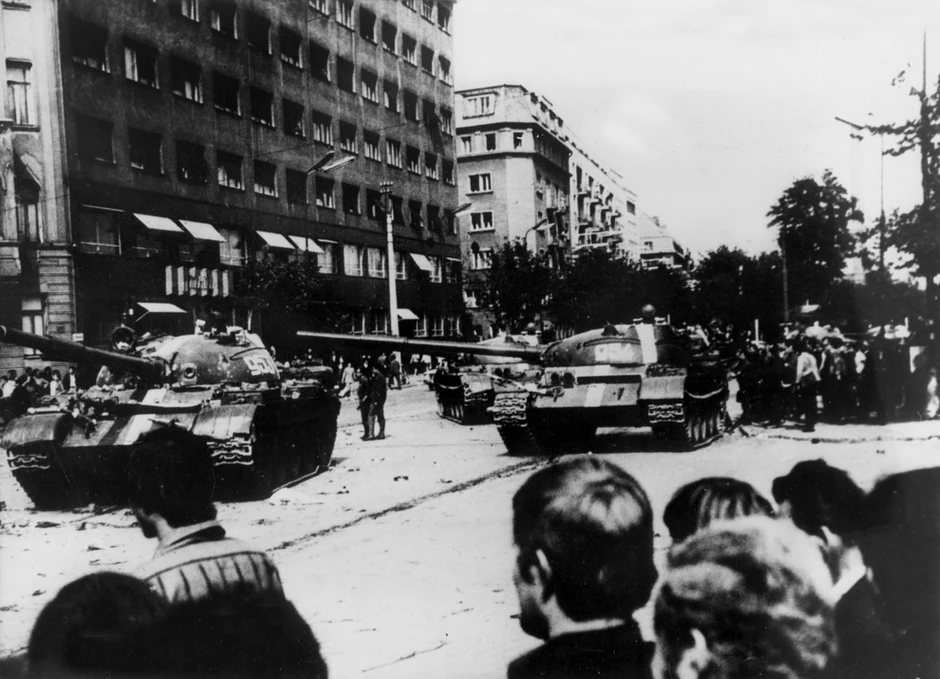 Rusi sa tenkovima okupiraju Čekoslovačku - 1968. godina