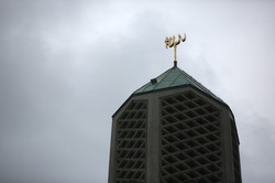 Muzułmanie zamieniają nieczynny protestancki kościół w meczet. ZDJĘCIA z Hamburga