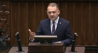 Poseł przypomniał paski TVP. Nie zostawił suchej nitki na jej pracownikach. Dostało się też Kurskiemu [WIDEO]