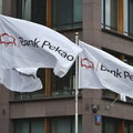 Bank Pekao otwiera się na Ukraińców. W ofercie m.in. darmowe przelewy na Ukrainę