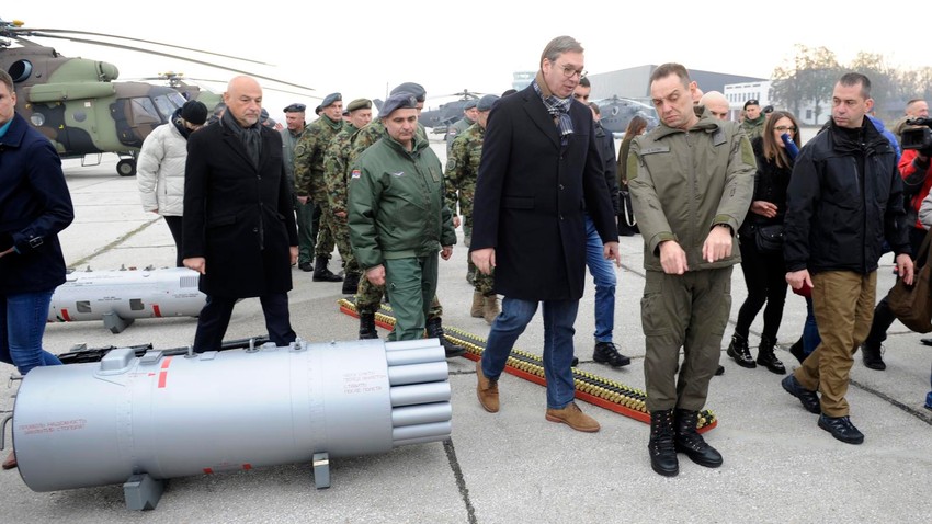 Aleksandar Vučić na aerodromu u Batajnici