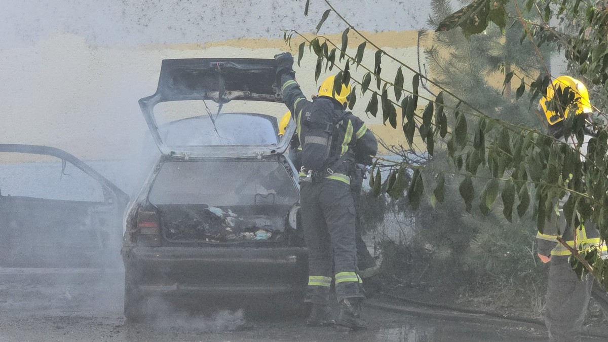 Izgoreo automobil u Novom Sadu