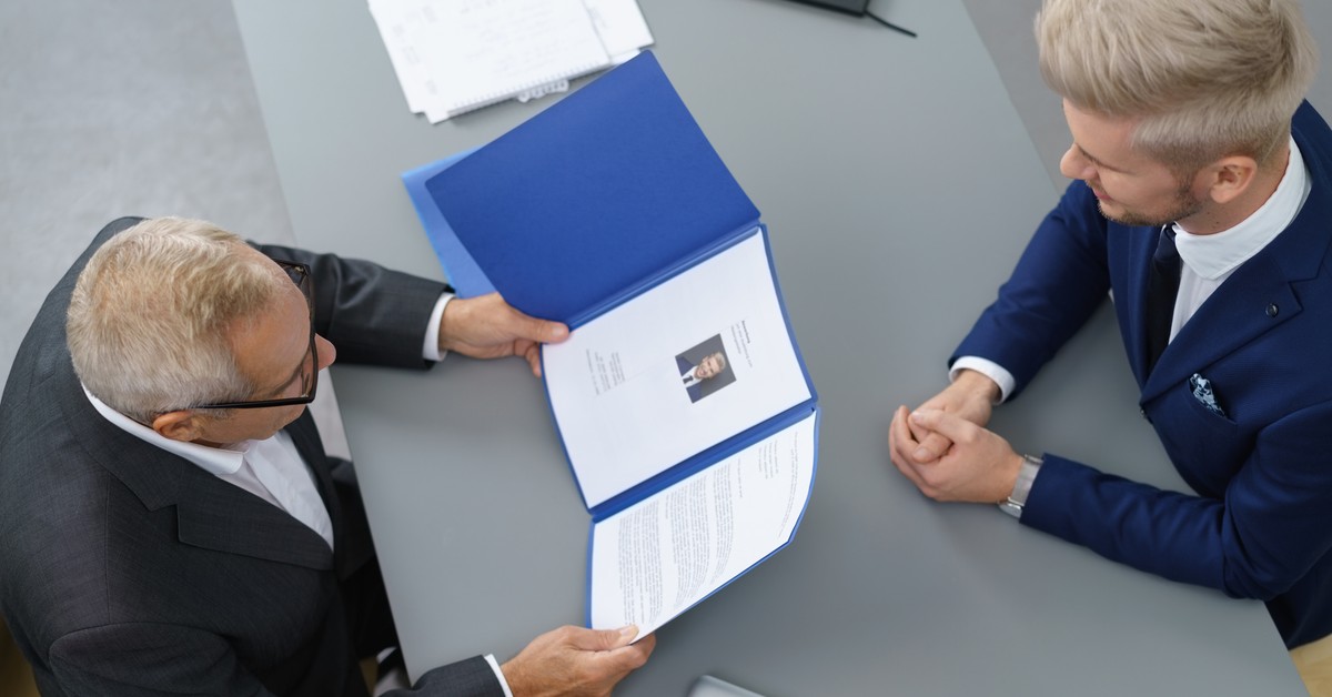 Czy kandydat do pracy ma prawo do milczenia? Kontrowersyjne pytania rekrutacyjne