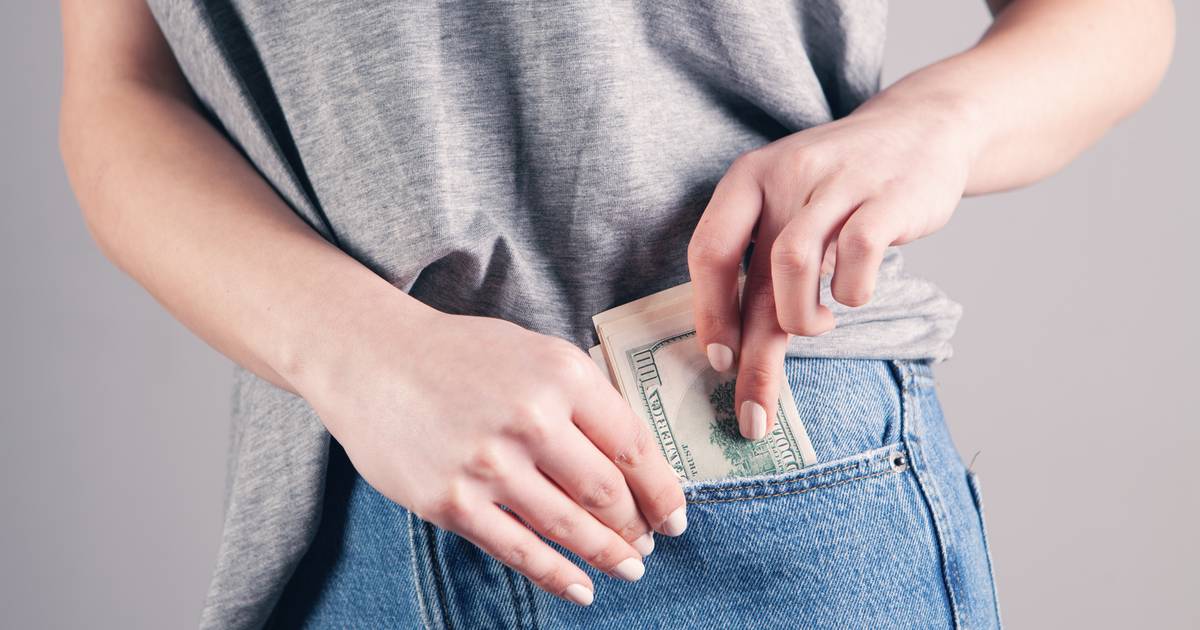 Te kolory przyniosą ci szczęście w finansach. Jaki powinnaś mieć portfel?