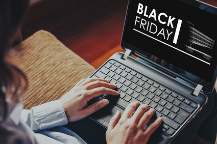 Jak nie dać się nabrać na fałszywe promocje z okazji Black Friday?