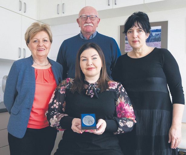 Od lewej: prof. dr hab. Grażyna Ginalska, dr n. farm. Katarzyna Klimek, dr hab. Marta Tarczyńska-Osiniak i dr hab. Krzysztof Gawęda