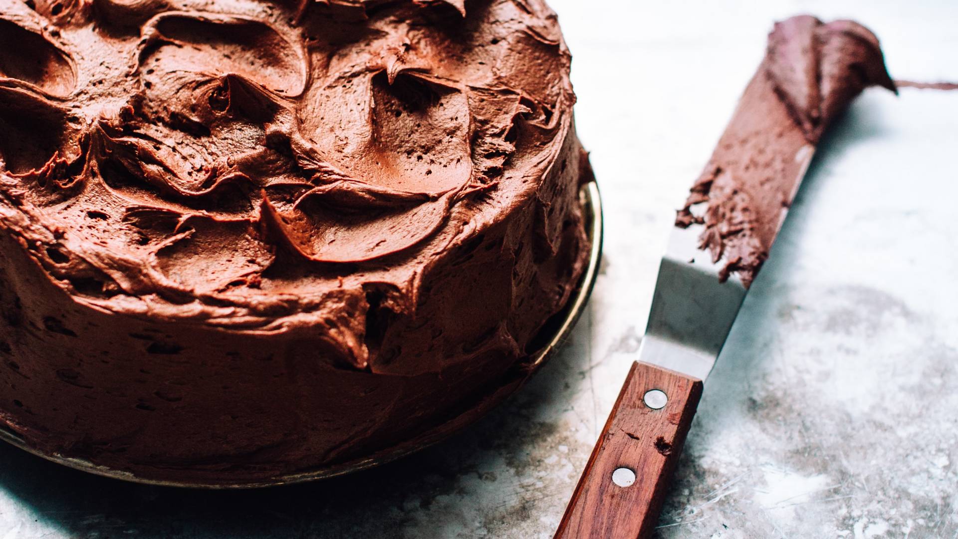 Przepis na ciasto czekoladowe z... colą! Pachnące, łatwe i bardzo smaczne!