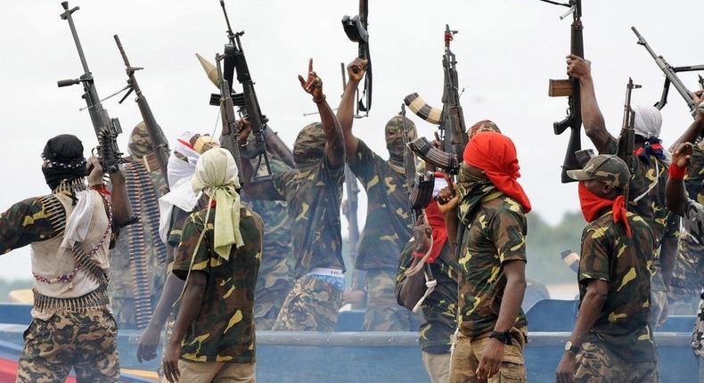 1 dead, 2 injured as militants attack Universal Energy Resources in Akwa Ibom. (BBC)