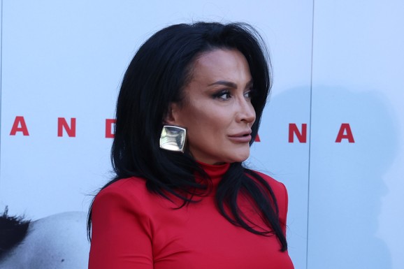 HITNO OGLAŠAVANJE ANDREANE ČEKIĆ Zbog smrti bake otkazala nastup, objavila saopštenje