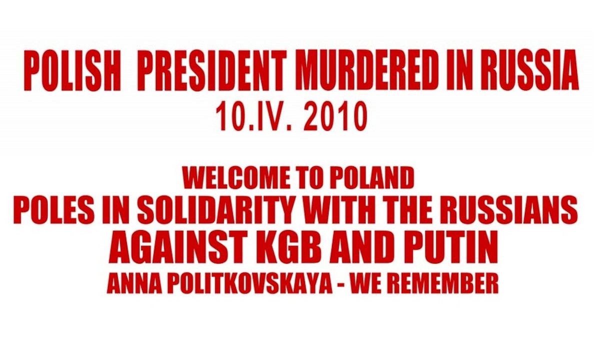 Stowarzyszenie Solidarni 2010 opublikowało na swojej stronie internetowej materiały "do ściągnięcia, wydrukowania i rozdania" podczas nadchodzących Mistrzostw Europy w piłce nożnej. Pod hasłem "Powiedzmy prawdę Europie" przygotowano m.in. plakaty, ulotki, transparenty, wlepki i znaki. Na większości z nich widnieją hasła dotyczące katastrofy smoleńskiej. Można przeczytać m.in. "Polski prezydent zamordowany w Rosji", "Czy wierzysz Putinowi - Agentowi KGB?" i inne.