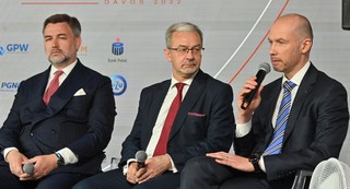Instytucje finansowe wspierają transformację energetyczną
