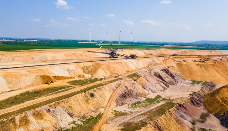 Nieznanego pochodzenia dron w kopalni. Służby postawione w stan alarmu
