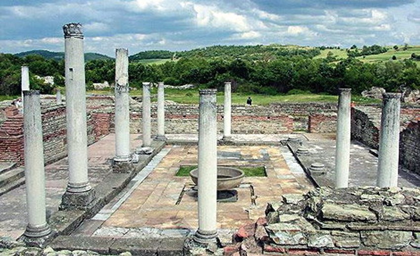 Feliks Romulijana - rezidencija imperatora Gaja Valerija Galerija Maksimilijana (297-311)