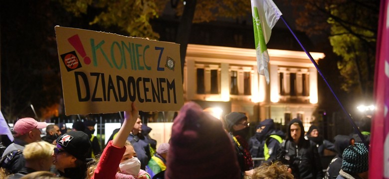 Marsz w rocznicę orzeczenia TK ws. aborcji przeszedł przez Warszawę