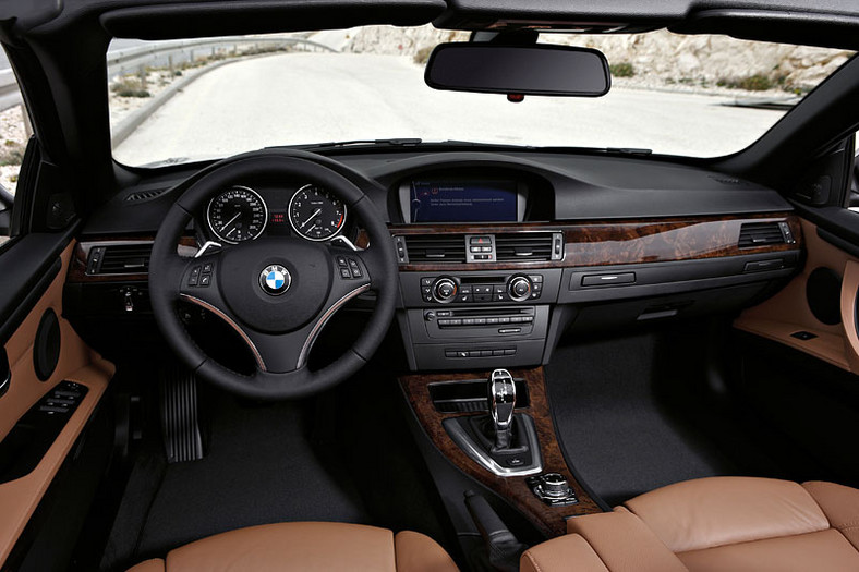 BMW: odnowiona Seria 3 w wersji coupe i cabrio